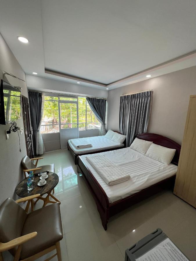 Golf Star Hotel Chi Khu Co Ong 外观 照片